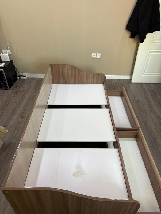 Кровать односпальная