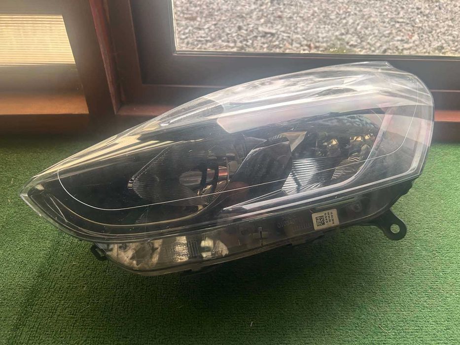 фар ляв и десен Renault Clio IV 2016-2019 г. #668SA #669SA.