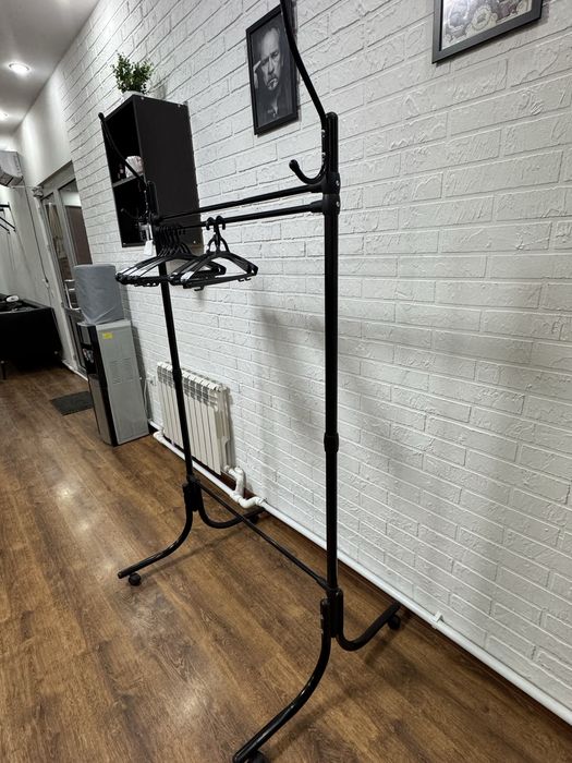 Вешалка наполтная