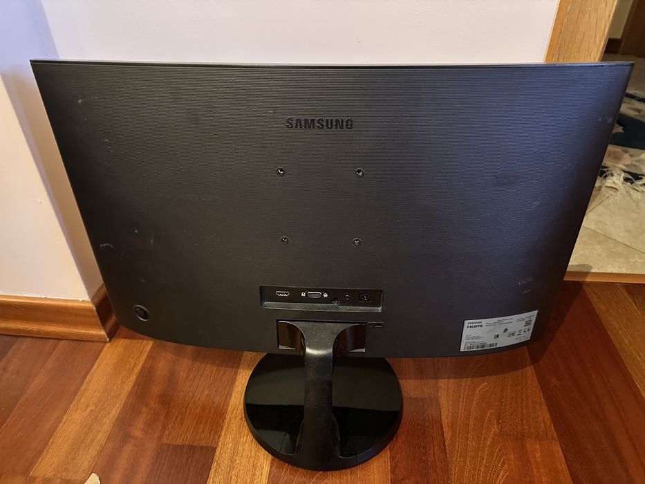C24F390HU – Monitor curbat LED 24” Full HD Samsung