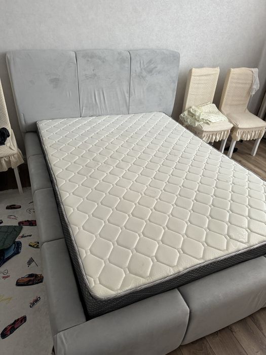 Продаю кровать для спальни