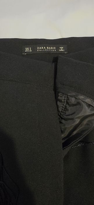 Pantaloni Zara model deosebit