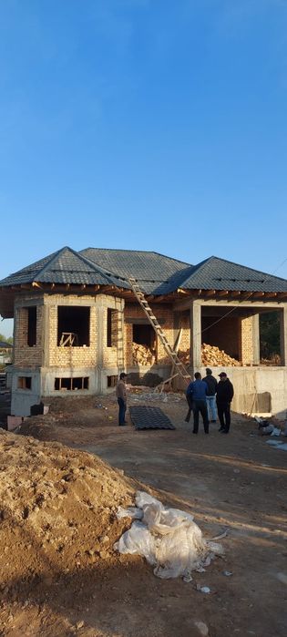 Строительная бригада из Узбекистана