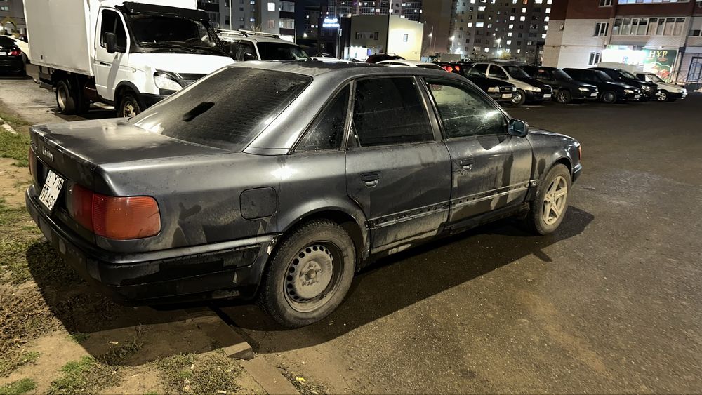Продажа машины ауди 100