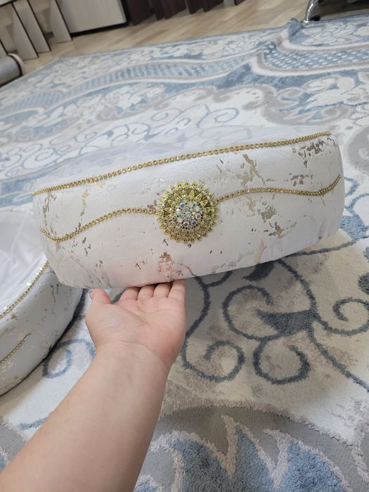 Продам  корзины 2 штуки  без ручки