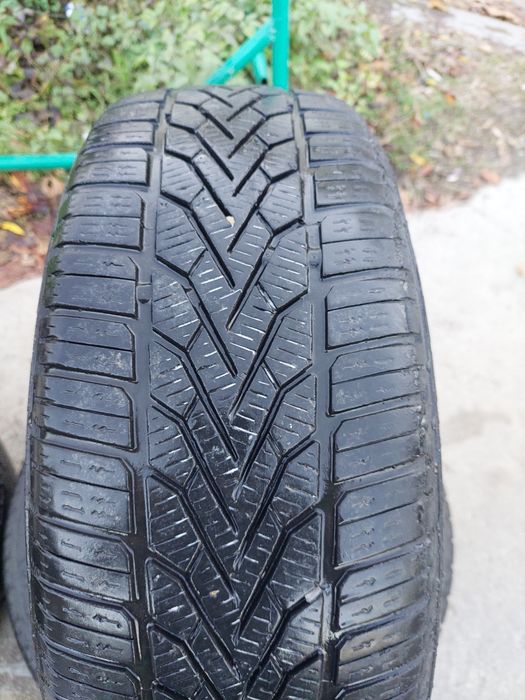205/60/16 зимни Семперит