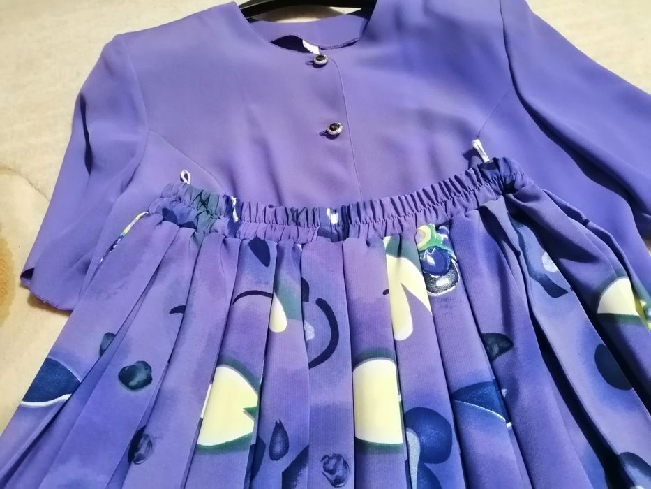 Дамски костюм - сако и пола