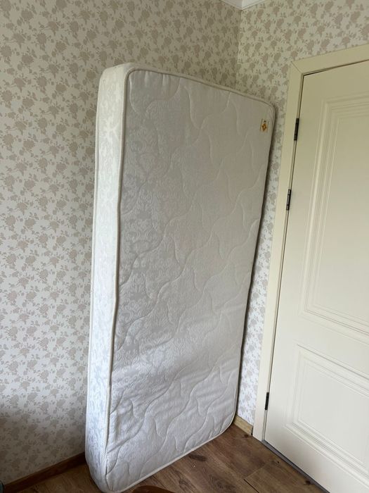 Продам 2 ортопедических  матраса