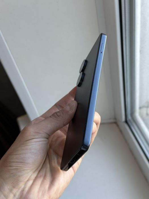 Tecno Camon 19 8/128gb идеал!
