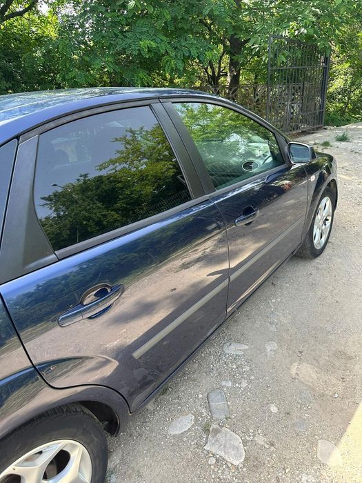 Vând Ford focus !!