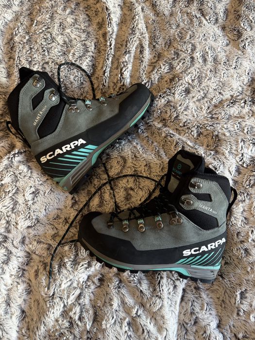 Bocanci de munte Scarpa Manta Tech 38,5