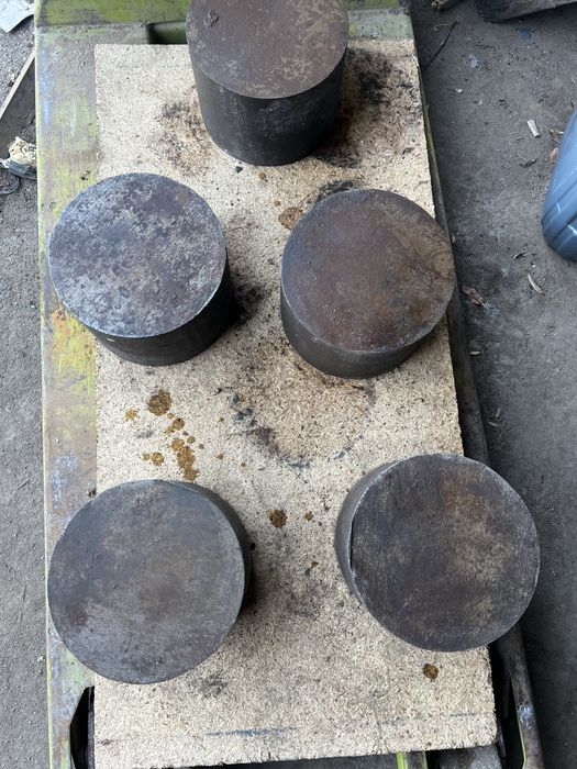 Role, fier plin, otel, bloc rotund diametru -180 mm cu  120 mm, lungim