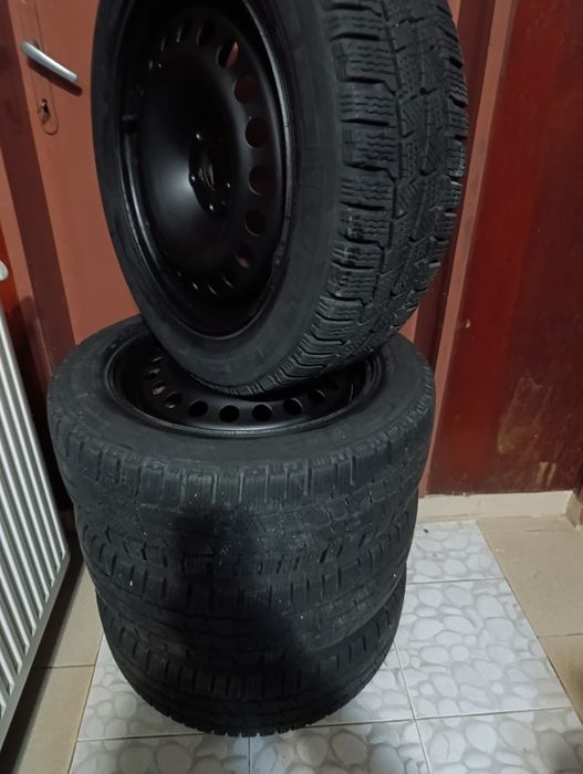 Зимни гуми MISHELIN Agilis Alpin 195 60r16. Джанти FIAT 5X98