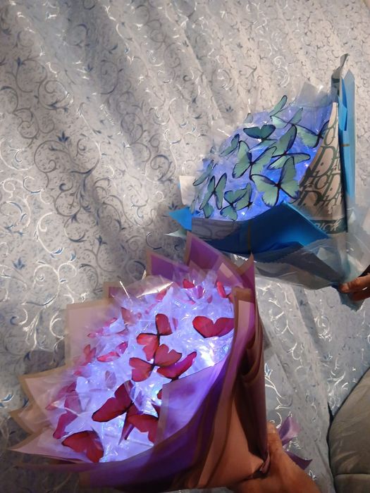 Светящиеся букет из бабочек