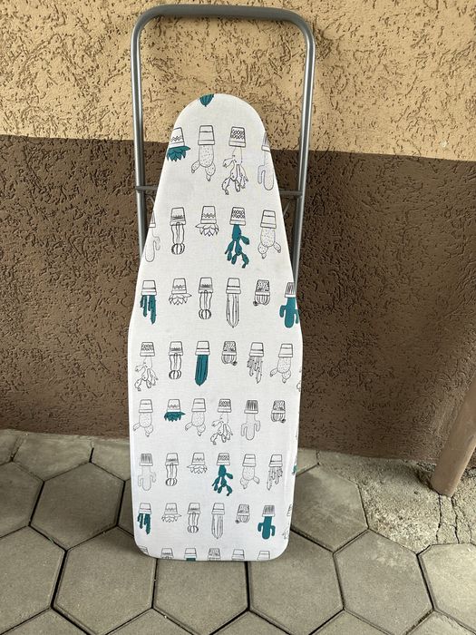 Продам гладильную доску.