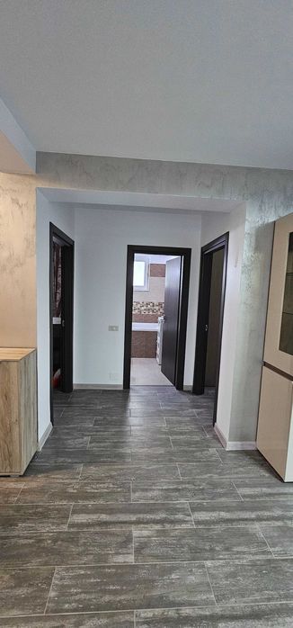 Închiriezi  apartament  cu 3 camere