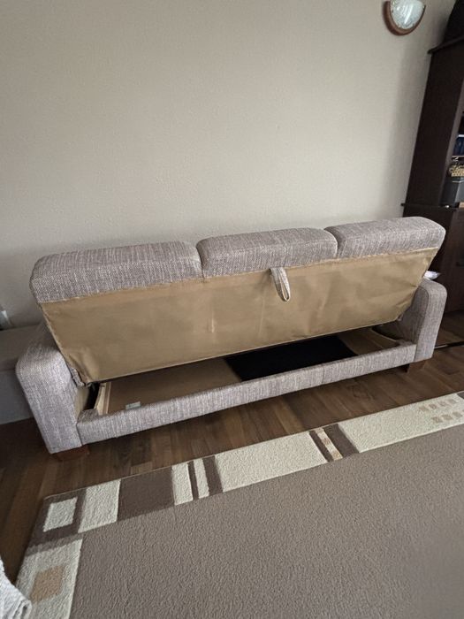 Canapea 3 locuri extensibila cu spatiu depozitare