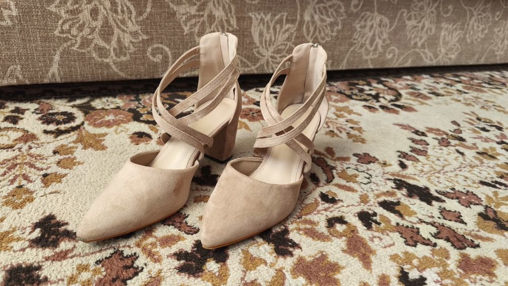 Pantofi cu toc,nude,38