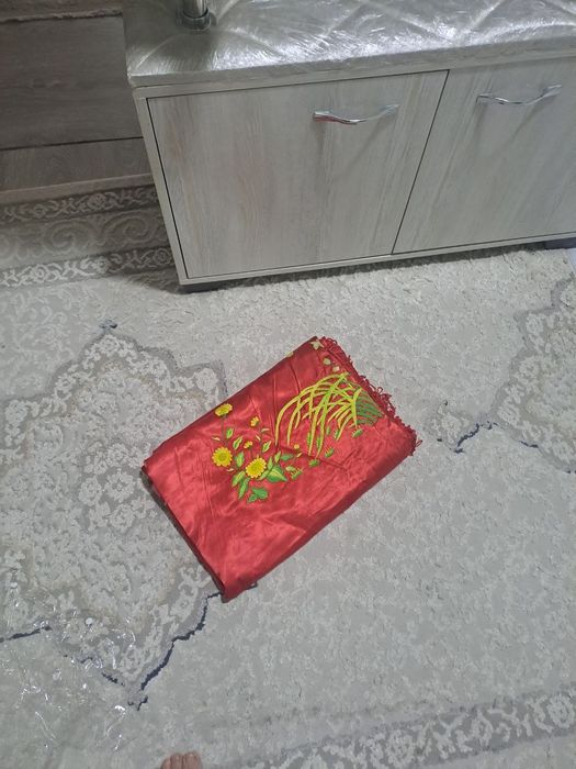 Покрывал сотилади