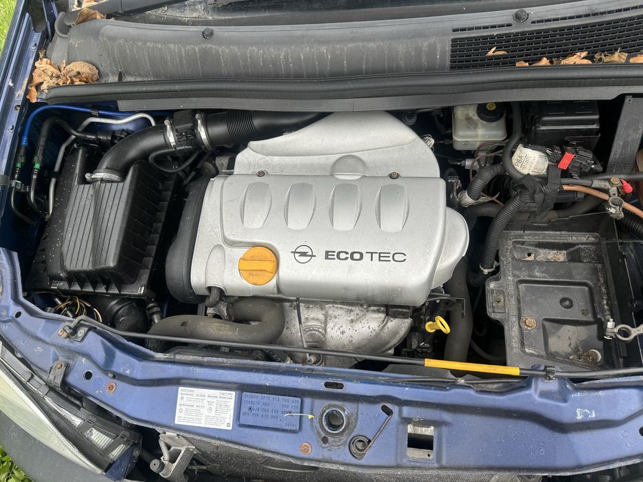 Опел зафира 1.8 бензин 2003 г само на части