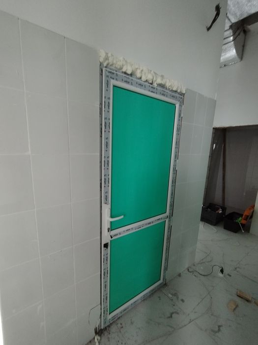 Алюминиевый и Пластиковые двери