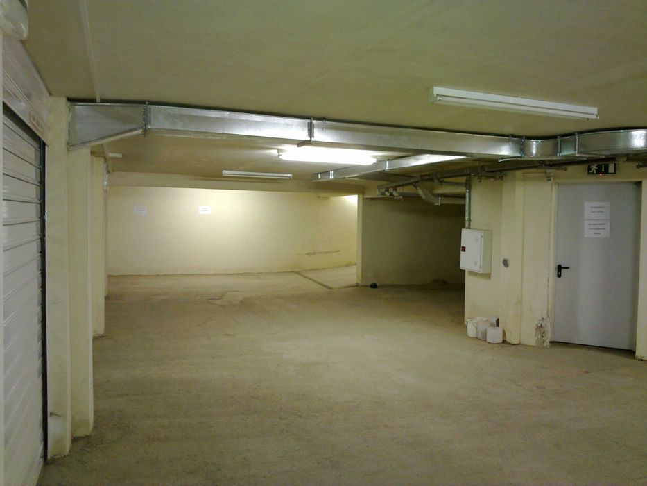 Дава се под наем Гараж / Паркомясто в София, Гео Милев - 19 кв.м за 147.9 € - Снимка #7