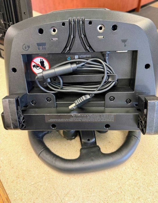 С Гаранция Logitech G923 TrueForce като нов