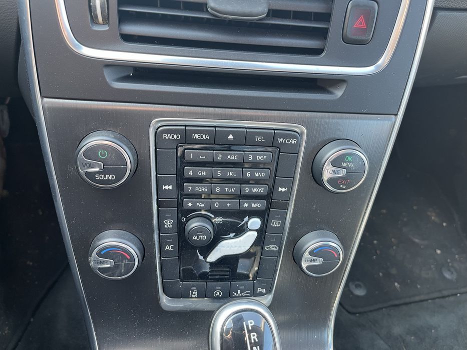 Volvo V60 НА ЧАСТИ 2.0D