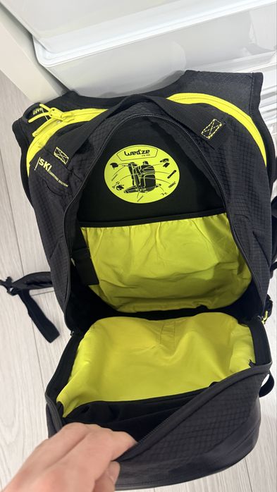 Rucsac ski / snowbord cu protectie spatete / coloana