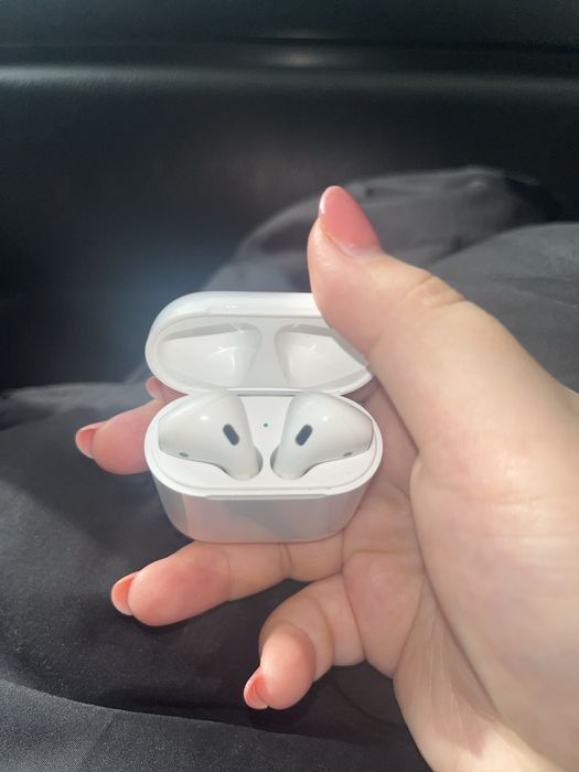 Airpods 2 поколения