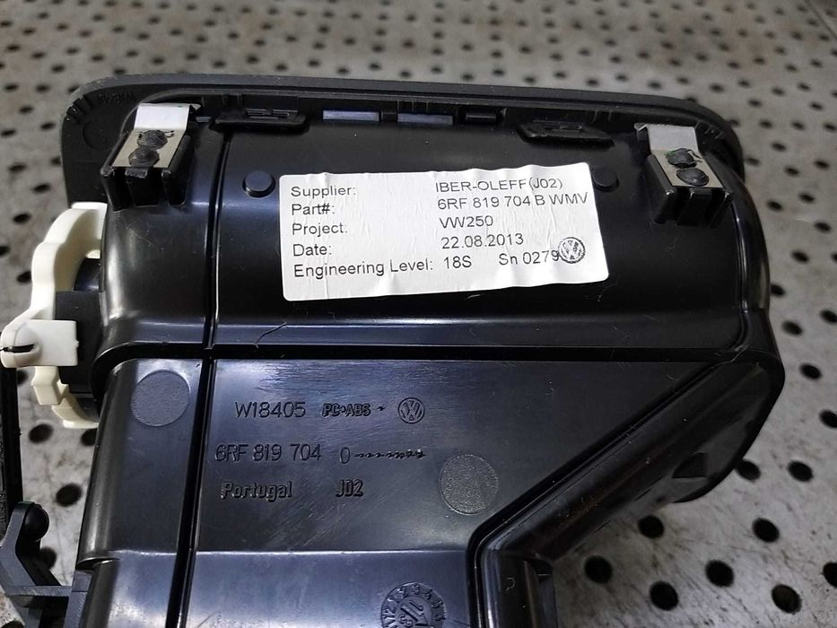 Grila ventilatie bord dreapta vw polo 6r 6rf819704b 6rf819704b