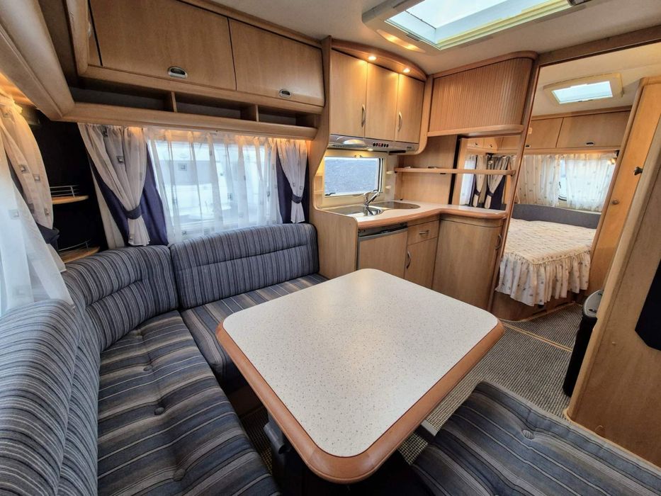 Каравана Hobby De Luxe Easy 460