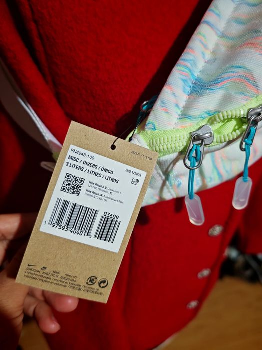 Borsetă Nike nou cu etichta