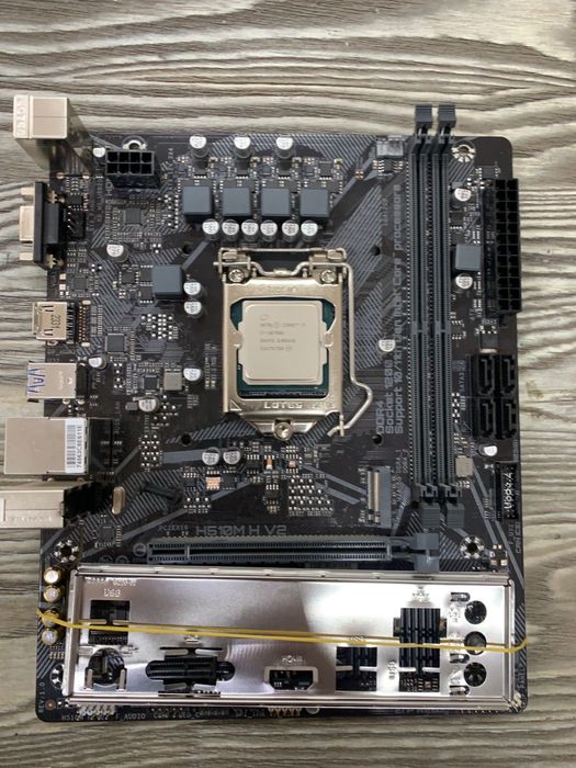 Мат плата с процессором i7 10700k