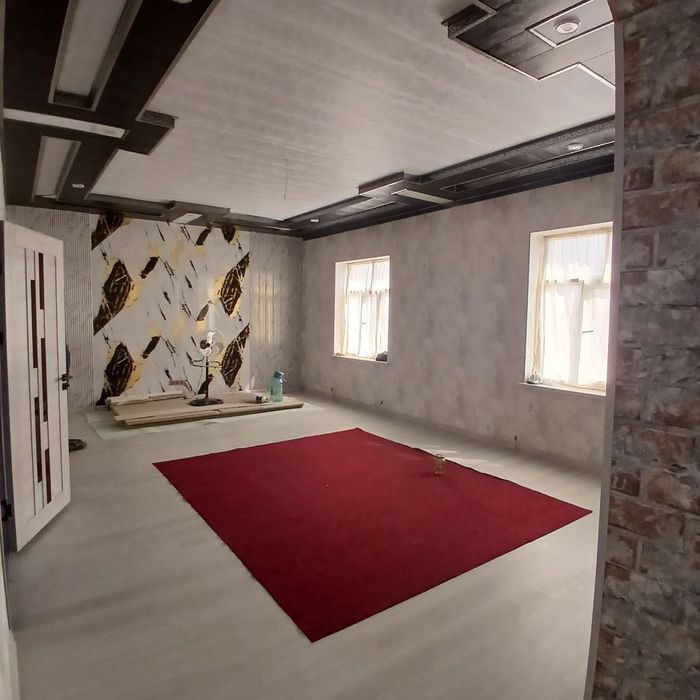 Nurobod Yangishloqdagi boĝcha yaqinidagi hovli sotiladi