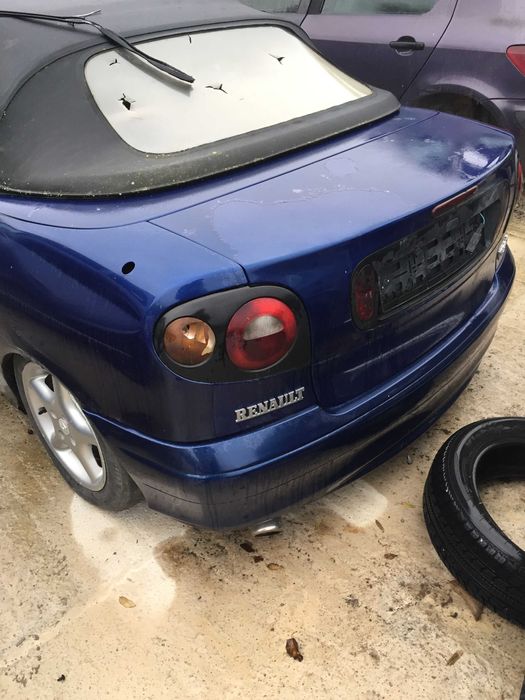 Renault Megan 1.6 benz. 99г. кабрио.