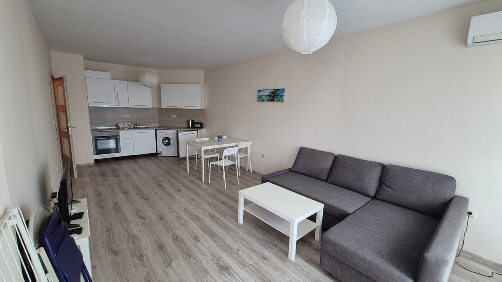 Продава се Двустаен апартамент в Варна, Аспарухово - 69 кв.м за 1197 €/кв.м - Снимка #4