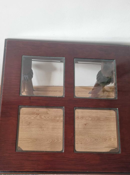 Masuta deosebita pentru servit cafea sau decor