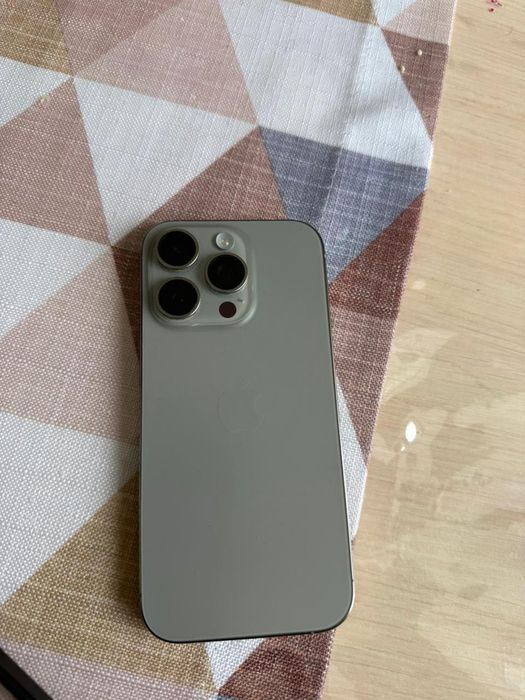 iPhone 16 pro состояние идеально