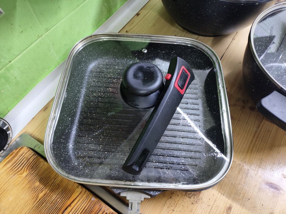 Кастрюли, сковорода гриль