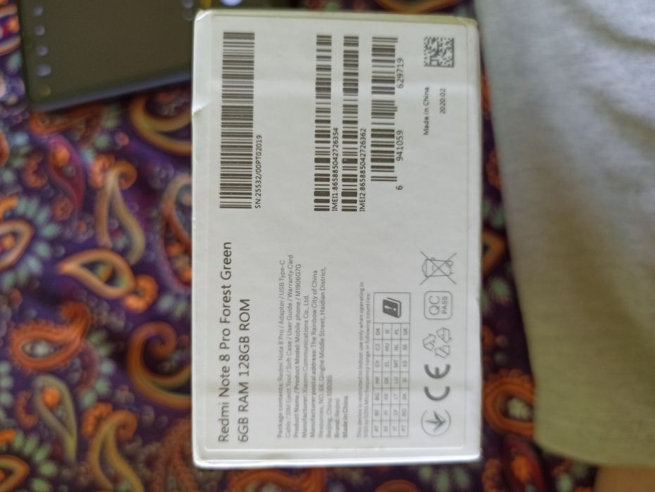 Нот 8 про сотилади