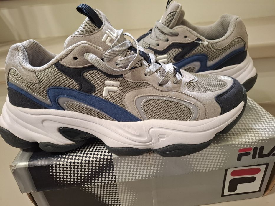 Fila новые кроссовки 43 размера.оригинал.