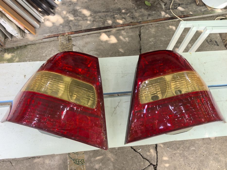 Задния стопове за Toyota corola седан 2002-2005г.