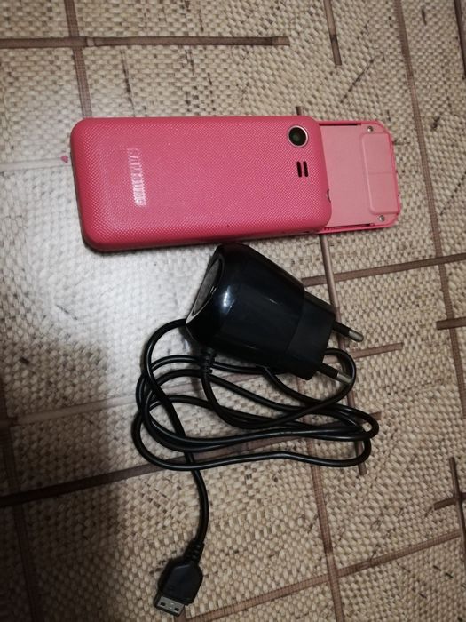 Продам легендарный ретро телефон самсунг GT E2330B