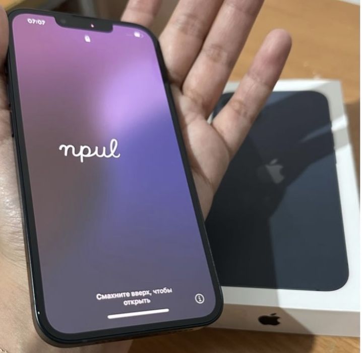 Продам iPhone 13 128
