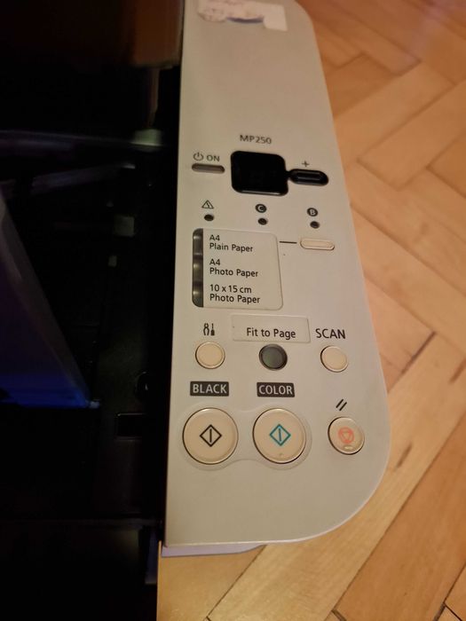 Imprimanta Canon Pixma MP250 multifunctionala cu scanner