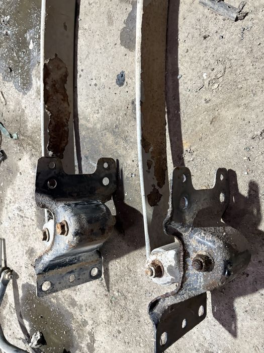 Renault Master Opel Movano 2012 година Комплект Ресори