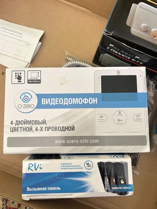 Видеодомофон в комплекте