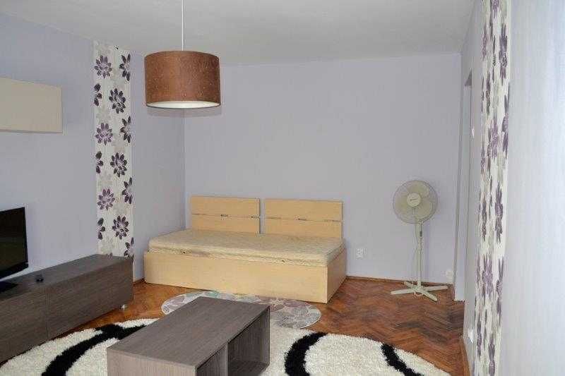 Apartament 3 camere Centru