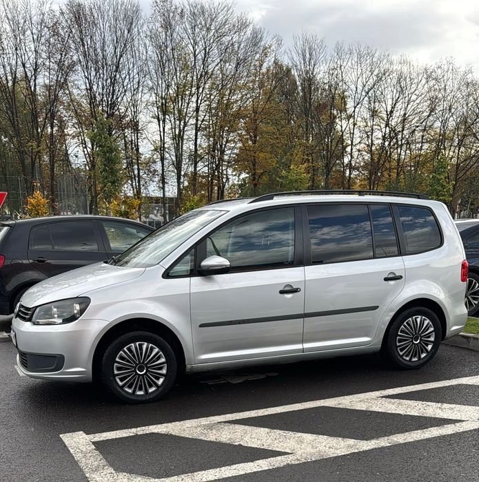 VOLKSWAGEN Touran 2012 — imagine 3
